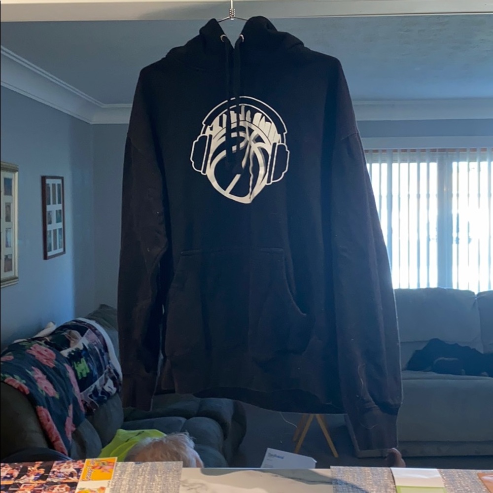 LA Times basketball hoodie(Black)